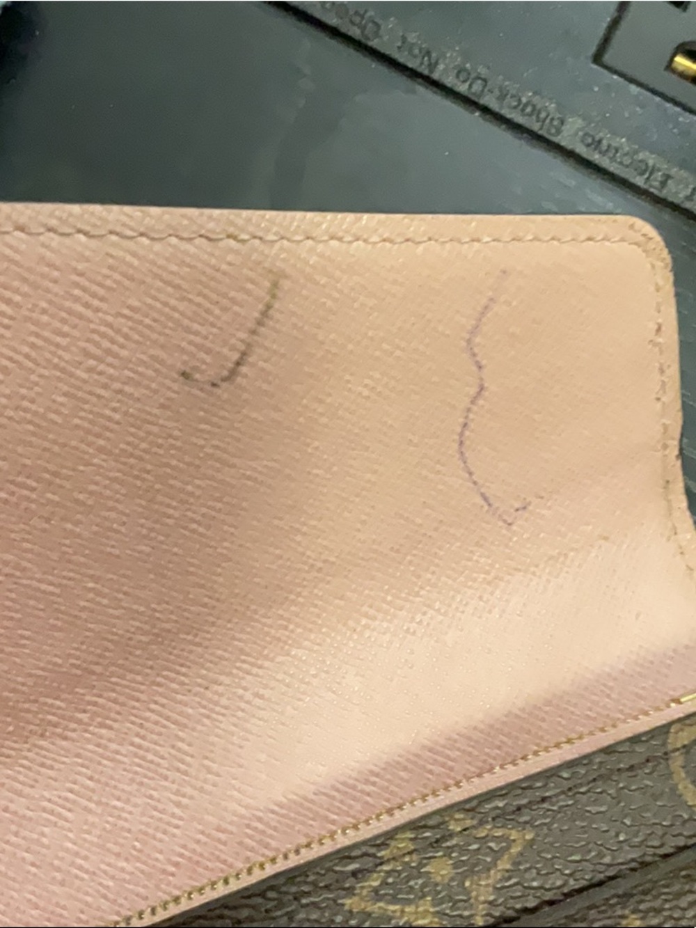 LV Sara wallet - Picture 3 of 3